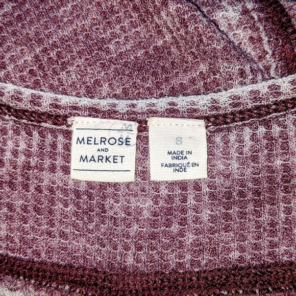 Maroon Distressed Waffle Flowy Long Sleeve V Neck Top - Picture 3 of 5